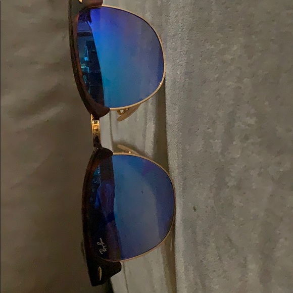 Ray bans - Picture 1 of 2